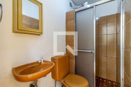 Casa à venda com 235m², 3 quartos e 2 vagas Casa à venda com 235m², 3 quartos e 2 vagasBanheiro de Serviço