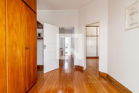 Casa à venda com 235m², 3 quartos e 2 vagas Casa à venda com 235m², 3 quartos e 2 vagasSuíte