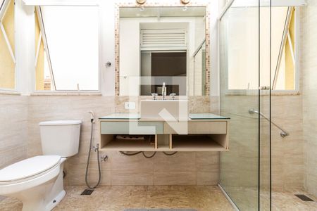 Casa à venda com 235m², 3 quartos e 2 vagas Casa à venda com 235m², 3 quartos e 2 vagasBanheiro da Suíte