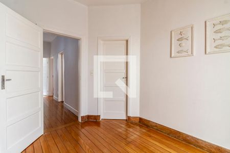 Casa à venda com 235m², 3 quartos e 2 vagas Casa à venda com 235m², 3 quartos e 2 vagasSuíte