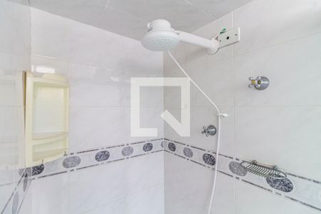 Casa à venda com 235m², 3 quartos e 2 vagas Casa à venda com 235m², 3 quartos e 2 vagasBanheiro Social