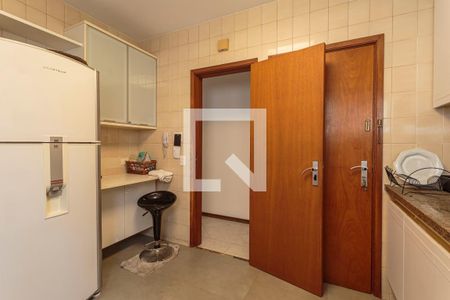 Apartamento à venda com 102m², 3 quartos e 2 vagasCozinha
