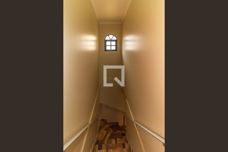 Casa à venda com 264m², 3 quartos e 6 vagasEscada da Garagem