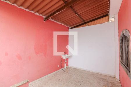 Casa para alugar com 65m², 2 quartos e sem vagaQuintal