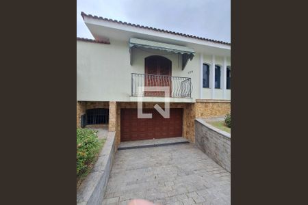Casa à venda com 370m², 3 quartos e 6 vagasFachada