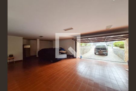 Casa à venda com 370m², 3 quartos e 6 vagasGaragem