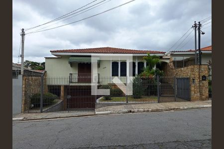 Casa à venda com 370m², 3 quartos e 6 vagasFachada