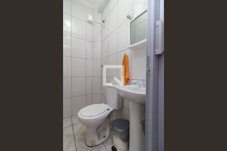 Casa à venda com 112m², 2 quartos e 1 vaga Casa à venda com 112m², 2 quartos e 1 vagaEdícula - Banheiro