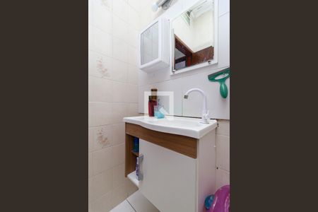 Casa à venda com 112m², 2 quartos e 1 vaga Casa à venda com 112m², 2 quartos e 1 vagaBanheiro