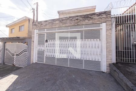 Casa à venda com 230m², 4 quartos e 2 vagasFachada