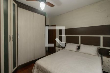 Casa à venda com 230m², 4 quartos e 2 vagasSuite