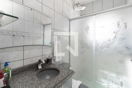 Casa à venda com 230m², 4 quartos e 2 vagasBanheiro da Suite