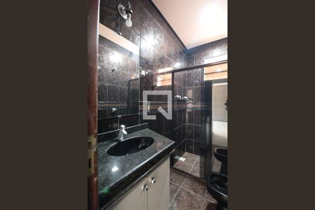 Casa à venda com 130m², 3 quartos e 6 vagasBanheiro Social