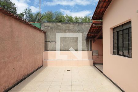 Casa à venda com 130m², 3 quartos e 6 vagasÁrea Externa