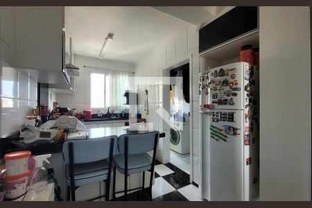 Apartamento à venda com 96m², 3 quartos e 2 vagasCozinha