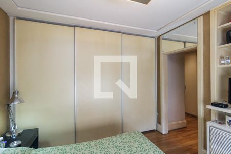 Apartamento à venda com 214m², 3 quartos e 3 vagas Apartamento à venda com 214m², 3 quartos e 3 vagasQuarto 1 - Suíte