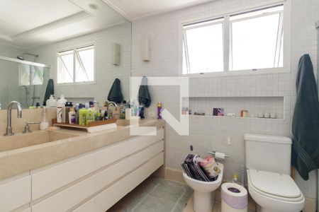 Apartamento à venda com 214m², 3 quartos e 3 vagas Apartamento à venda com 214m², 3 quartos e 3 vagasBanheiro 1 - Suíte