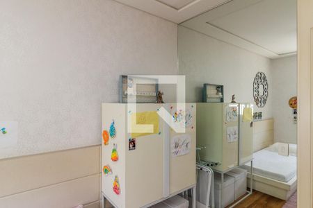 Apartamento à venda com 214m², 3 quartos e 3 vagas Apartamento à venda com 214m², 3 quartos e 3 vagasQuarto 2 - Suíte