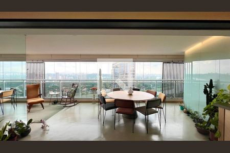 Varanda de apartamento à venda com 2 quartos, 105m² em Pinheiros, São Paulo