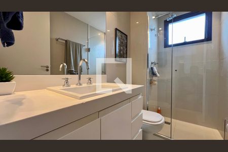 Apartamento à venda com 105m², 2 quartos e 2 vagasBanheiro da Suíte 2