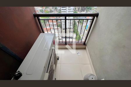 Apartamento à venda com 105m², 2 quartos e 2 vagasSacada da suite 1