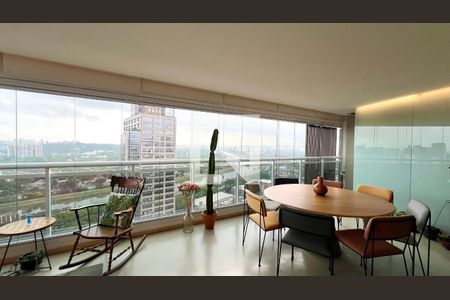 Varanda de apartamento à venda com 2 quartos, 105m² em Pinheiros, São Paulo