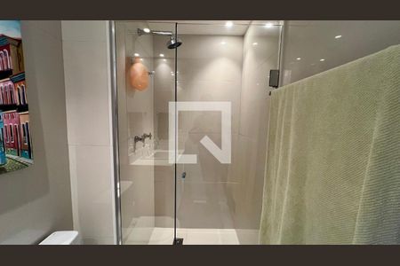 Apartamento à venda com 105m², 2 quartos e 2 vagasBanheiro da Suíte 1