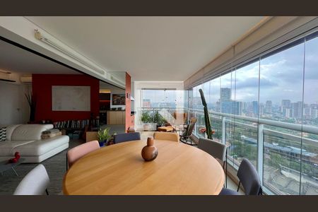 Varanda de apartamento à venda com 2 quartos, 105m² em Pinheiros, São Paulo