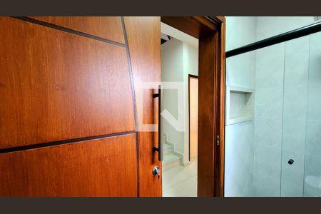 Casa à venda com 259m², 3 quartos e 2 vagasBanheiro do Quarto 2