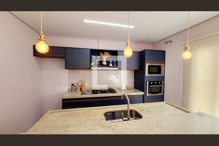 Casa à venda com 259m², 3 quartos e 2 vagasCozinha