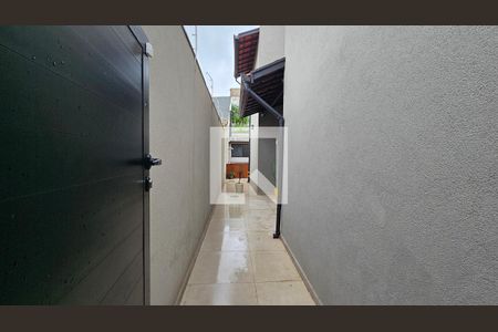 Casa à venda com 259m², 3 quartos e 2 vagasCorredor