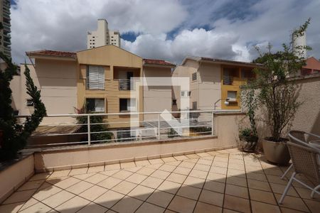 Casa de condomínio para alugar com 150m², 3 quartos e 2 vagasVaranda social