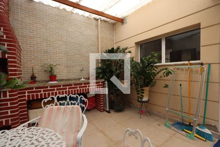 Casa de condomínio para alugar com 150m², 3 quartos e 2 vagasQuintal e Área Gourmet