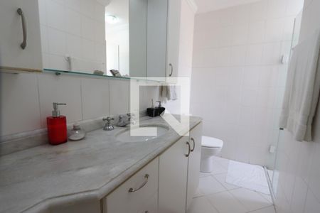 Casa de condomínio para alugar com 150m², 3 quartos e 2 vagasBanheiro da Suíte