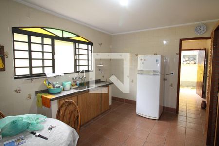 Casa para alugar com 180m², 3 quartos e 2 vagasCozinha