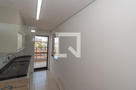Apartamento para alugar com 75m², 2 quartos e 2 vagas Apartamento para alugar com 75m², 2 quartos e 2 vagasCozinha e Área de Serviço