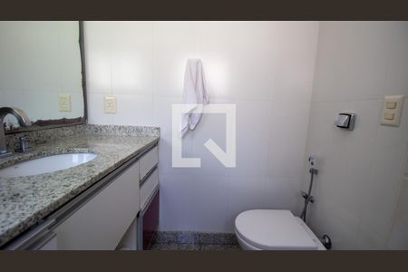 Casa de condomínio à venda com 289m², 5 quartos e 3 vagas Casa de condomínio à venda com 289m², 5 quartos e 3 vagasBanheiro da Suíte 3