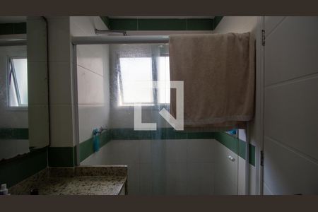 Casa de condomínio à venda com 289m², 5 quartos e 3 vagas Casa de condomínio à venda com 289m², 5 quartos e 3 vagasBanheiro da Suíte 2