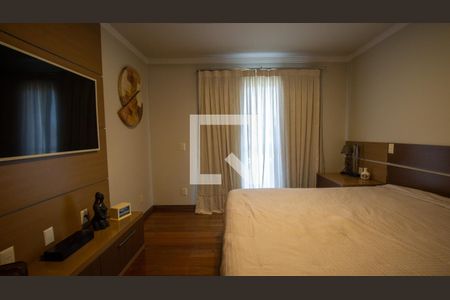 Casa de condomínio à venda com 289m², 5 quartos e 3 vagas Casa de condomínio à venda com 289m², 5 quartos e 3 vagasSuíte 3