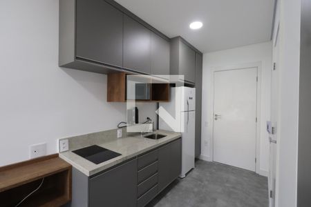 Cozinha de casa de condomínio para alugar com 1 quarto, 25m² em Chácara Seis de Outubro, São Paulo