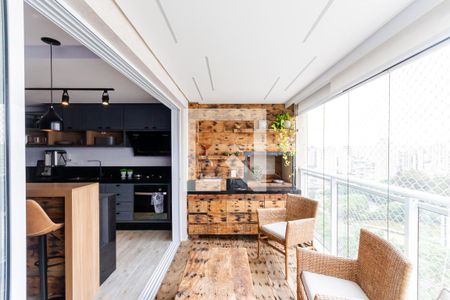 Apartamento à venda com 121m², 3 quartos e 2 vagasVaranda