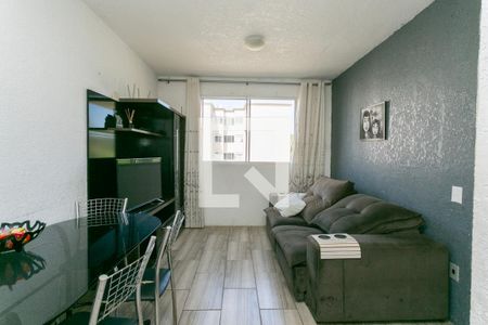 Sala de apartamento para alugar com 2 quartos, 45m² em Mário Quintana, Porto Alegre