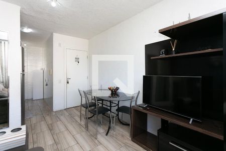 Sala de apartamento para alugar com 2 quartos, 45m² em Mário Quintana, Porto Alegre