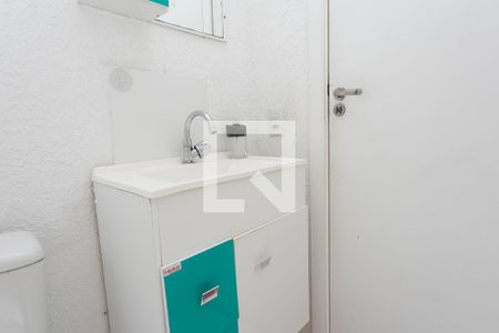 Apartamento para alugar com 45m², 2 quartos e 1 vaga Apartamento para alugar com 45m², 2 quartos e 1 vagaBanheiro