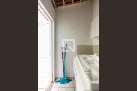 Casa à venda com 160m², 3 quartos e 2 vagasÁrea de Serviço