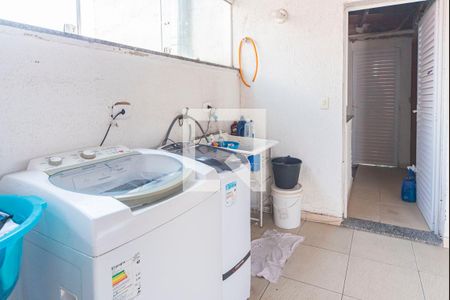 Apartamento para alugar com 110m², 2 quartos e 1 vagaÁrea de Serviço