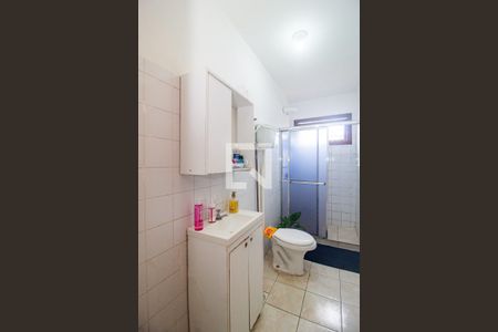 Casa à venda com 290m², 6 quartos e 3 vagasBanheiro da Suíte 2