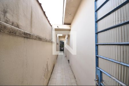 Casa à venda com 220m², 5 quartos e 2 vagasCorredor Externo
