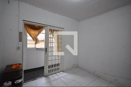Casa à venda com 220m², 5 quartos e 2 vagasQuarto 3