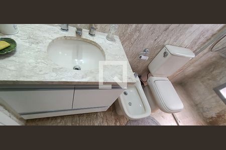 Apartamento à venda com 425m², 4 quartos e 4 vagasBanheiro da Suíte 3